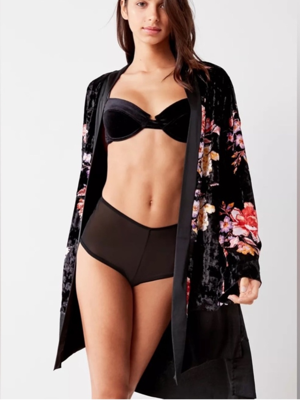 New! Urban Outfitters ‘Out From Under Floral Velvet’ Robe